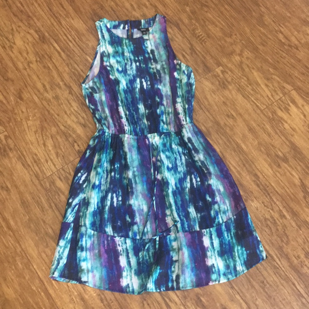 Sleeveless dress